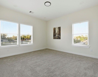 6417 Eastland Street - Photo Thumbnail 21