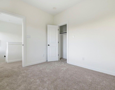 6417 Eastland Street - Photo Thumbnail 27