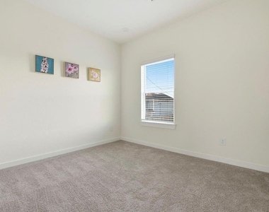 6417 Eastland Street - Photo Thumbnail 14