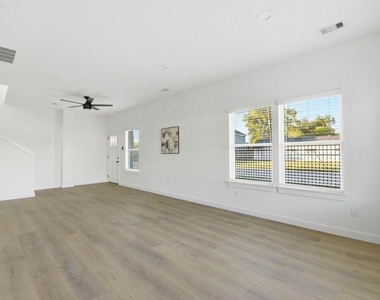 6417 Eastland Street - Photo Thumbnail 28