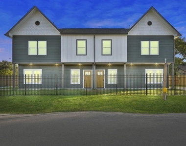6417 Eastland Street - Photo Thumbnail 2
