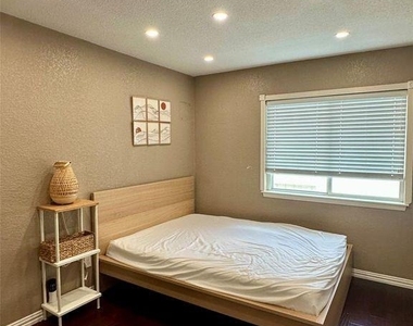 12948 Greenway Chase Court - Photo Thumbnail 19