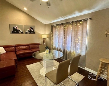 12948 Greenway Chase Court - Photo Thumbnail 5