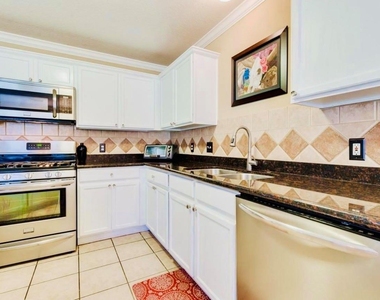 11902 Solon Springs Drive - Photo Thumbnail 16