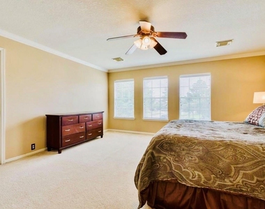 11902 Solon Springs Drive - Photo Thumbnail 34