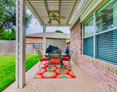 11902 Solon Springs Drive - Photo Thumbnail 38