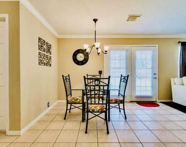 11902 Solon Springs Drive - Photo Thumbnail 13