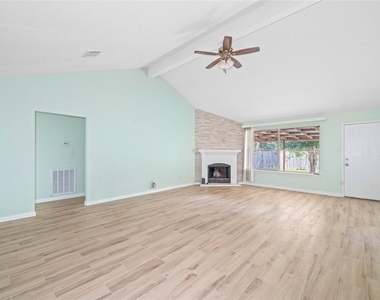 10950 Linden Gate Drive - Photo Thumbnail 7