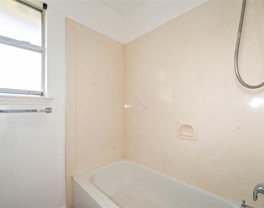 10950 Linden Gate Drive - Photo Thumbnail 18