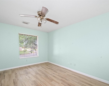 10950 Linden Gate Drive - Photo Thumbnail 19