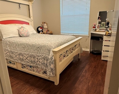 3118 Lakefield Way - Photo Thumbnail 6