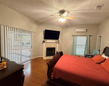 3118 Lakefield Way - Photo Thumbnail 5