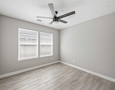 3425 Mount Pleasant Street - Photo Thumbnail 12