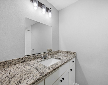 3425 Mount Pleasant Street - Photo Thumbnail 10