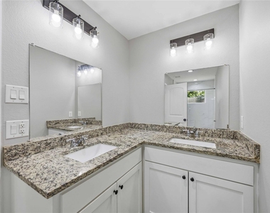3425 Mount Pleasant Street - Photo Thumbnail 20