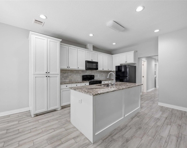 3425 Mount Pleasant Street - Photo Thumbnail 7