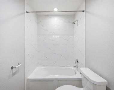 3425 Mount Pleasant Street - Photo Thumbnail 11