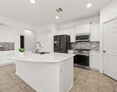5519 Jay Thrush Drive - Photo Thumbnail 15