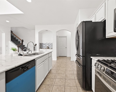 5519 Jay Thrush Drive - Photo Thumbnail 13