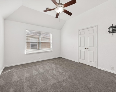 5519 Jay Thrush Drive - Photo Thumbnail 24