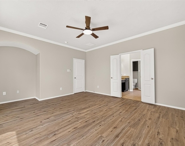 3508 Oakville Drive - Photo Thumbnail 25