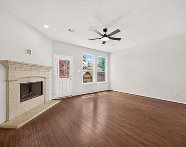 3508 Oakville Drive - Photo Thumbnail 14