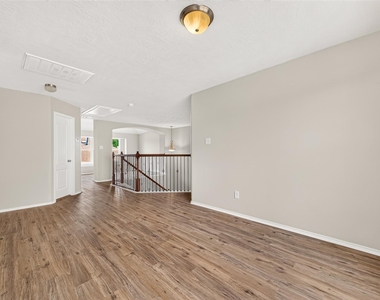 3508 Oakville Drive - Photo Thumbnail 38