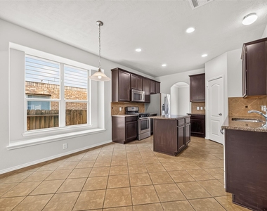 3508 Oakville Drive - Photo Thumbnail 21