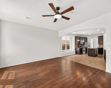 3508 Oakville Drive - Photo Thumbnail 13