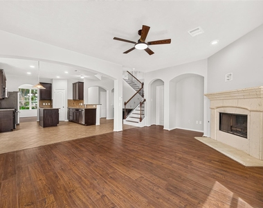 3508 Oakville Drive - Photo Thumbnail 12