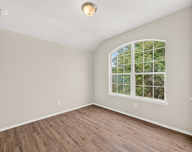 3508 Oakville Drive - Photo Thumbnail 39