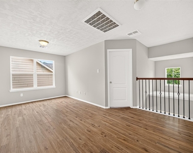 3508 Oakville Drive - Photo Thumbnail 36