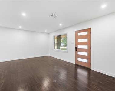 4709 Nina Lee Lane - Photo Thumbnail 6