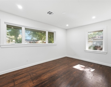 4709 Nina Lee Lane - Photo Thumbnail 18
