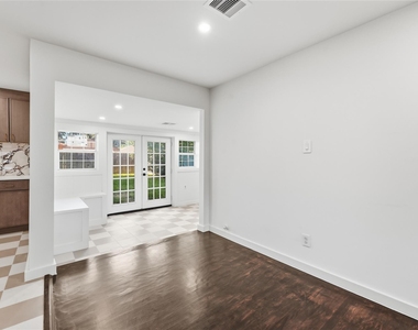 4709 Nina Lee Lane - Photo Thumbnail 12