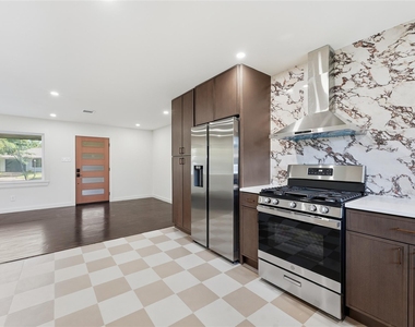 4709 Nina Lee Lane - Photo Thumbnail 8