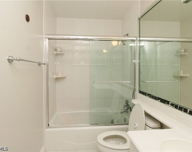 5767 Deauville Circle - Photo Thumbnail 28