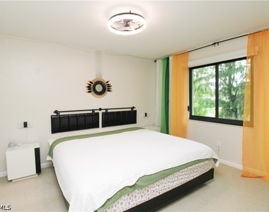 5767 Deauville Circle - Photo Thumbnail 41