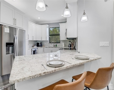 332 14th Street Se - Photo Thumbnail 13