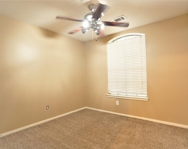 16807 Dunbar Grove Court - Photo Thumbnail 12