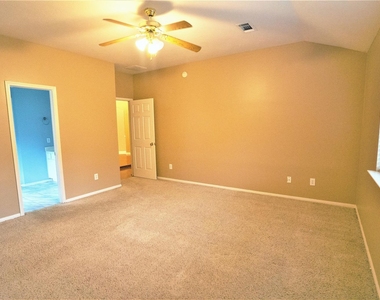 16807 Dunbar Grove Court - Photo Thumbnail 7