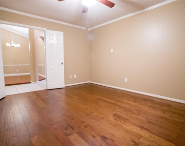 16807 Dunbar Grove Court - Photo Thumbnail 5