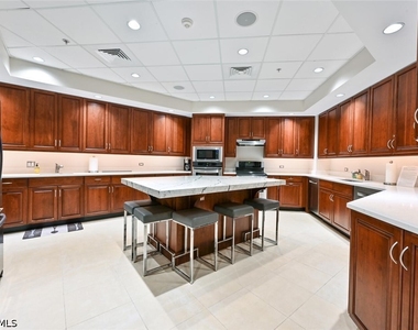 4551 Gulf Shore Boulevard N - Photo Thumbnail 45