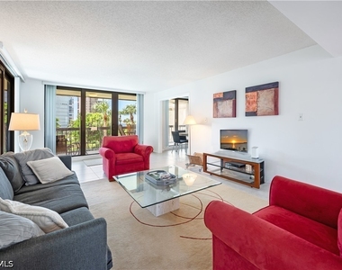 4551 Gulf Shore Boulevard N - Photo Thumbnail 3