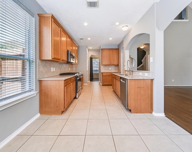 23411 W Pine Ivy Lane - Photo Thumbnail 21