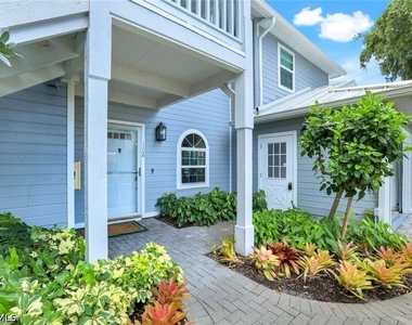 376 3rd Street S - Photo Thumbnail 2