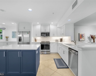 376 3rd Street S - Photo Thumbnail 6