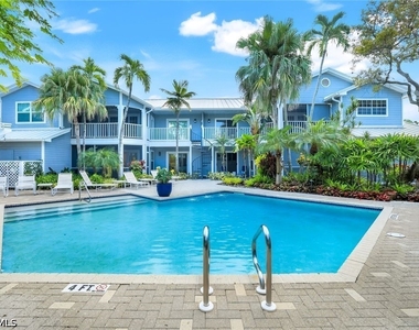 376 3rd Street S - Photo Thumbnail 16