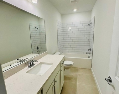 27880 Radiant Court - Photo Thumbnail 13