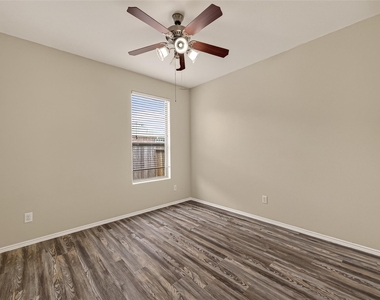 5830 Acacia Rose Court - Photo Thumbnail 21